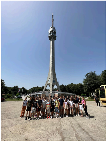 Deca sa Kosova i Metohije posetila Avalski toranj