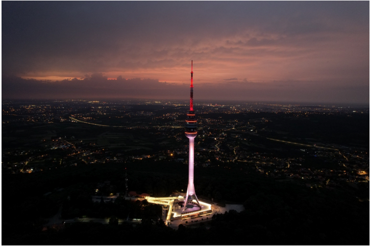 Avala u Indonezanskim bojama