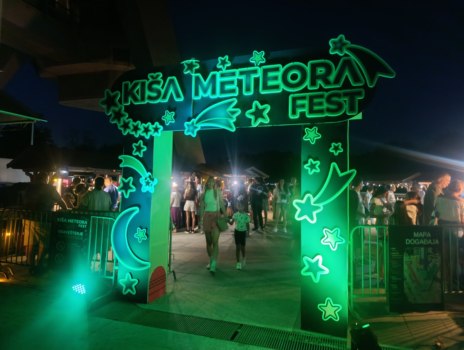 Kiša meteora na Avali